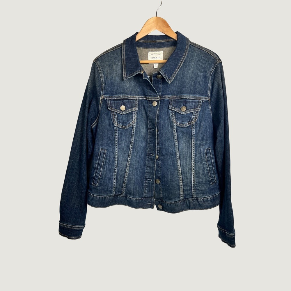 Torrid Denim Jacket‎ Womens 2 Blue Trucker Stretch Cotton Blend Casual Classic